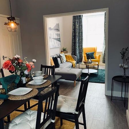 Stylish, Spacious & Luxurious Home - Parking Liverpool Eksteriør bilde