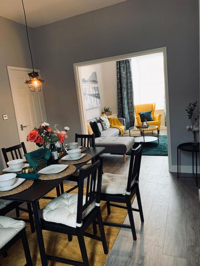 Stylish, Spacious & Luxurious Home - Parking Liverpool Eksteriør bilde