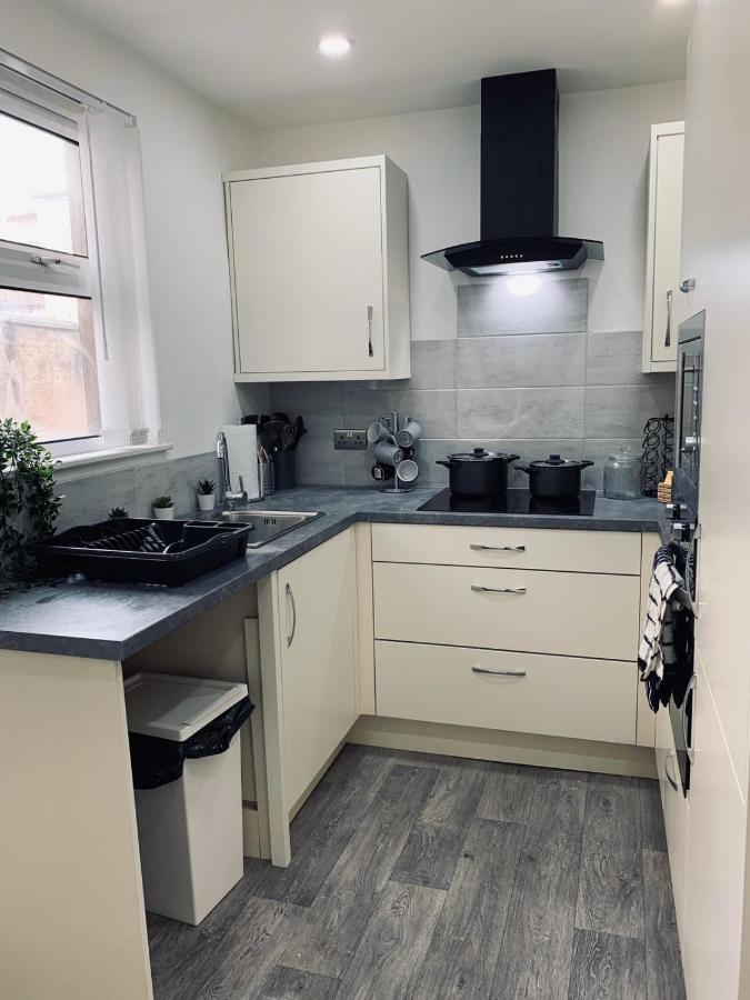 Stylish, Spacious & Luxurious Home - Parking Liverpool Eksteriør bilde