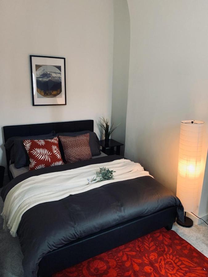 Stylish, Spacious & Luxurious Home - Parking Liverpool Eksteriør bilde
